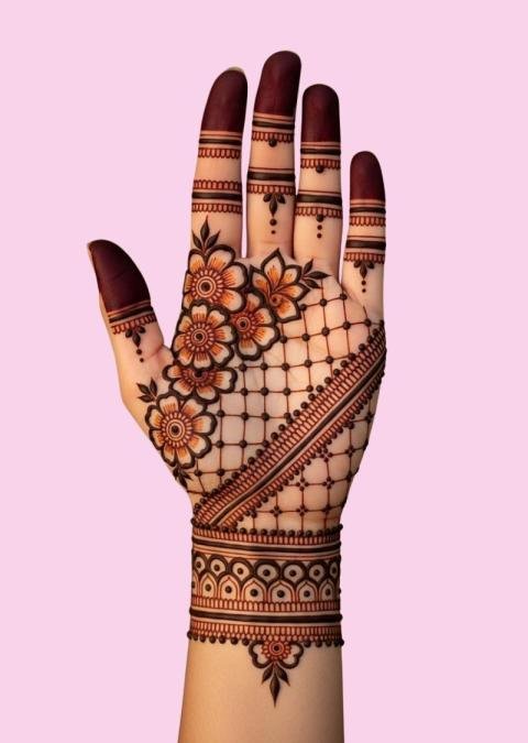 Floral Mehndi Design for Hand – Elegant Bridal Henna Pattern